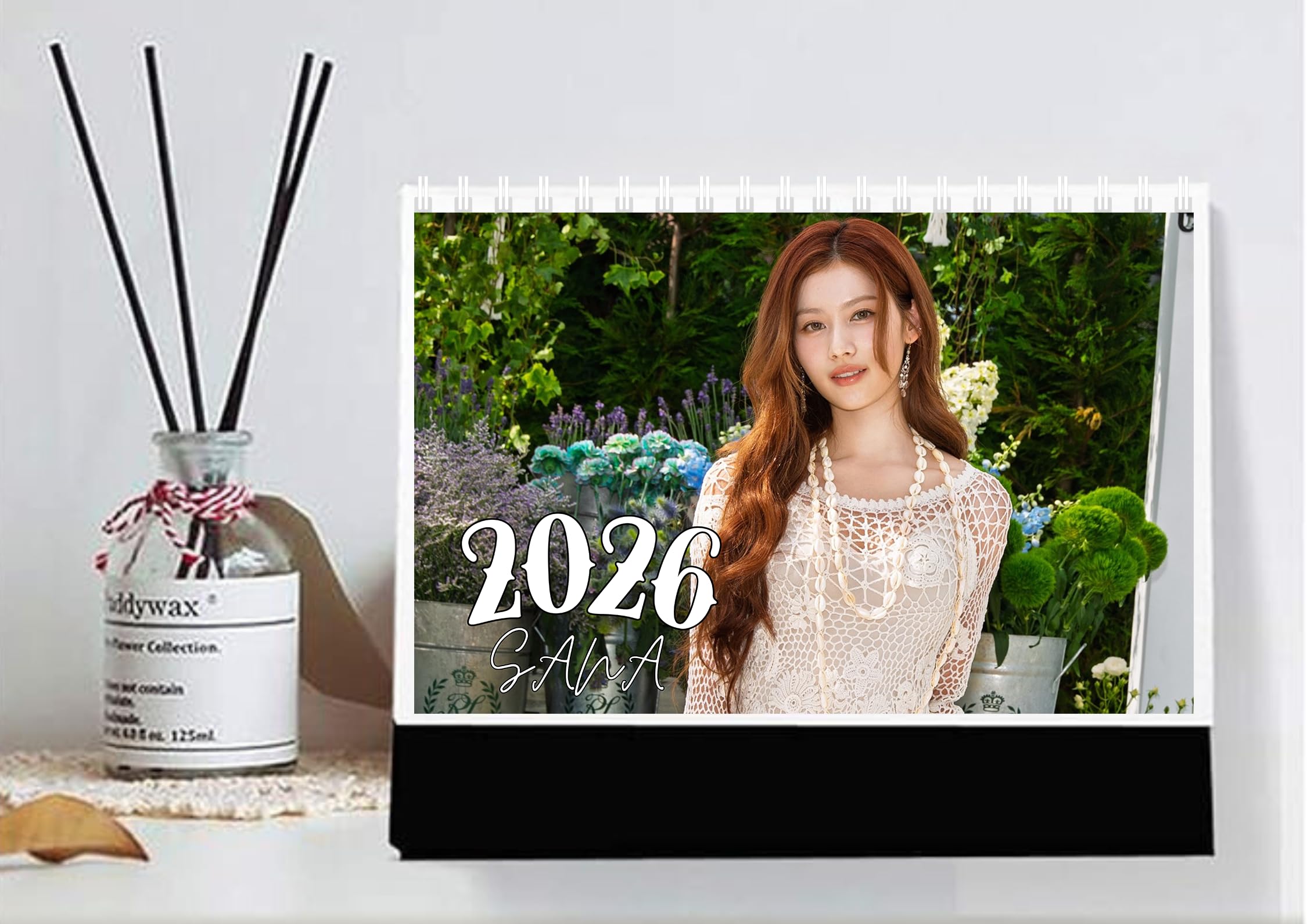 Amazon.co.jp: TWICE サナ トゥワイス 日本仕様 2026年 卓上カレンダー